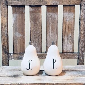 Rae Dunn Pear Salt and Pepper.